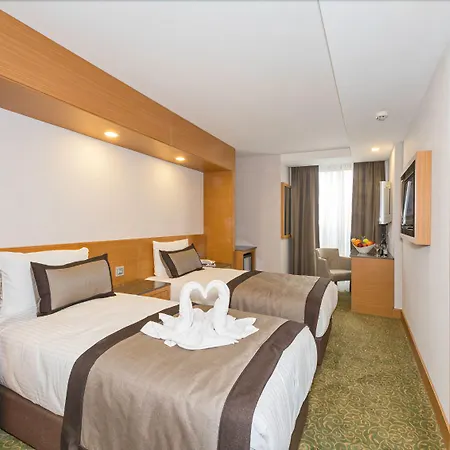 Bisetun Hotel 4*
