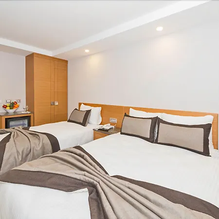 Bisetun Hotel 4*