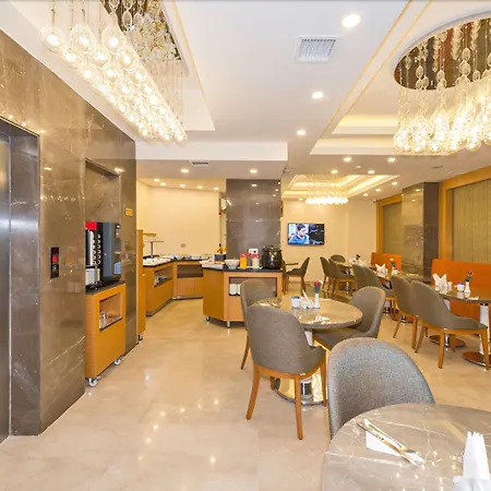 Hotel Bisetun 4*