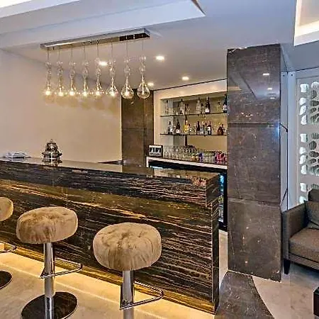 Hotel Bisetun