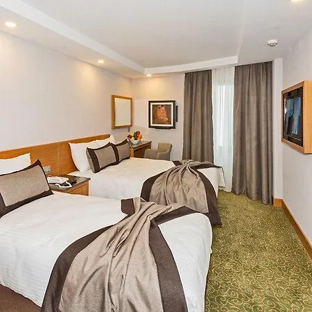Bisetun Hotel 4*